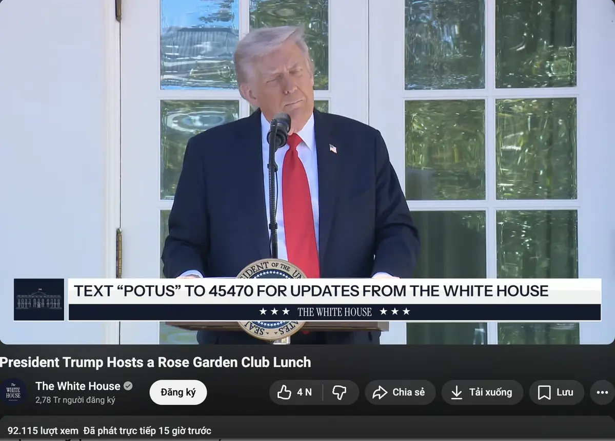 Tổng thống Donald Trump phát biểu tại buổi tiệc trưa ở Câu lạc bộ Rose Garden ngày 21-10,.webp