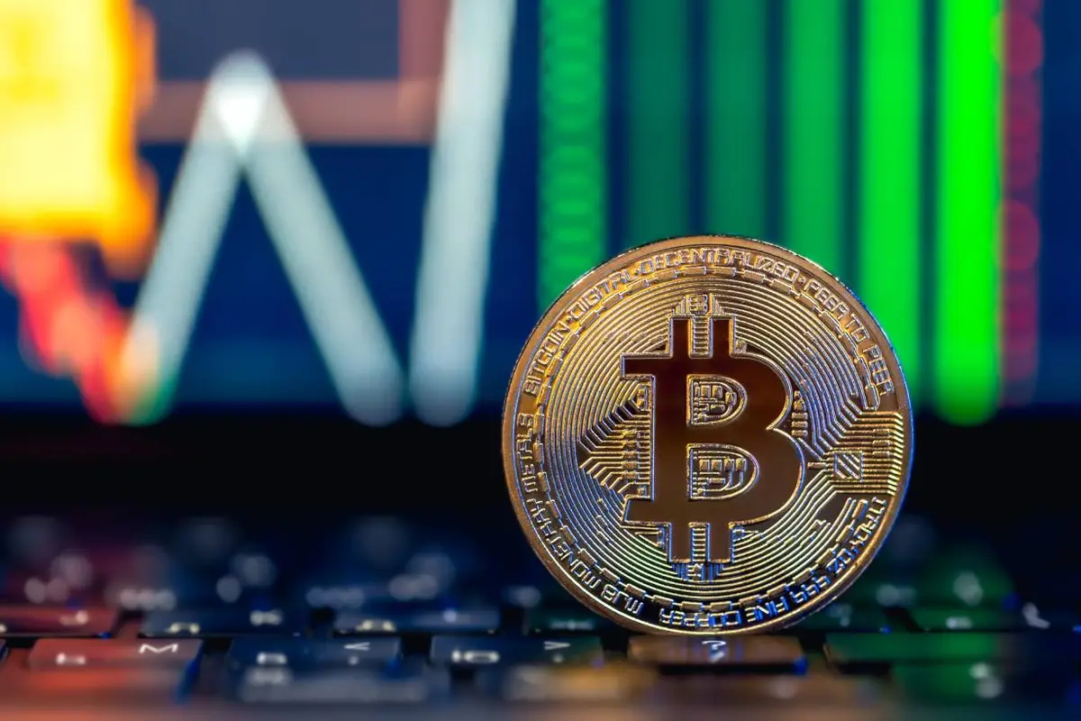 golden-bitcoin-coin-keyboard-stock-market-trading-chart-online-candlestick (1) (1).jpg