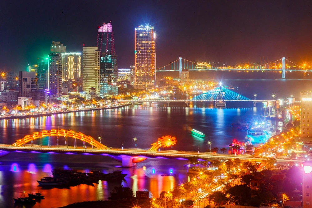 danang-la-nuit.jpg