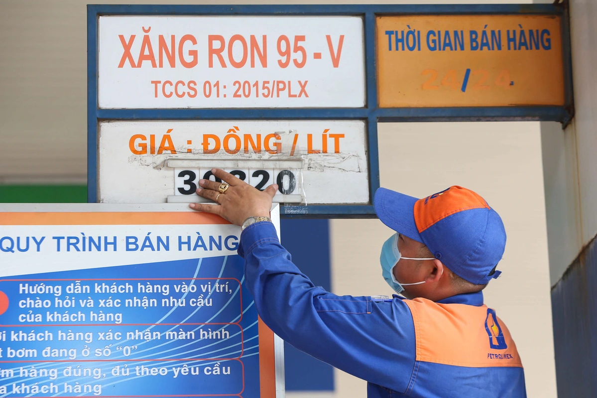 Giá xăng dầu .jpg
