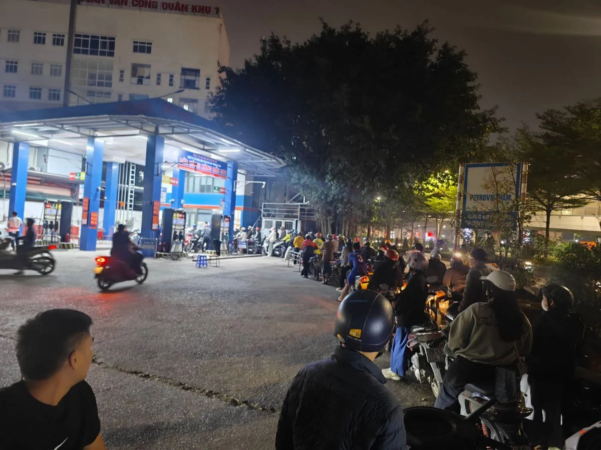 xăng dầu việt nam CL blockhay.jpg