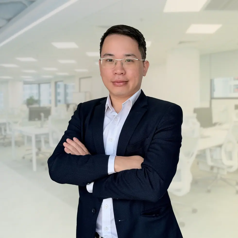 ong-nghiem-minh-hoang-6-1775704389045 (1).webp