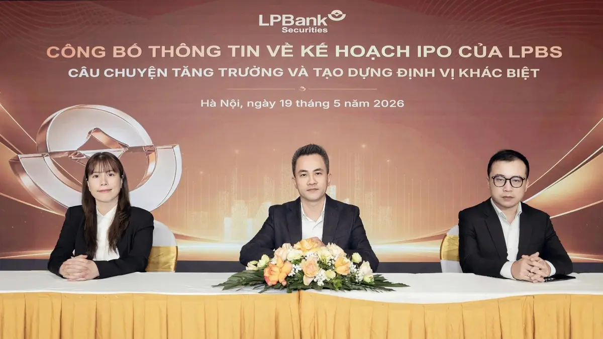 172039ban-lanh-dao-lpbs-tai-su-kien-1720.webp
