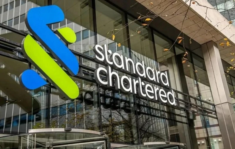 standard-chartered-tiep-tuc-duoc-vinh-danh-ve-tai-tro-thuong-mai-tai-viet-nam-20250420121326.jpg