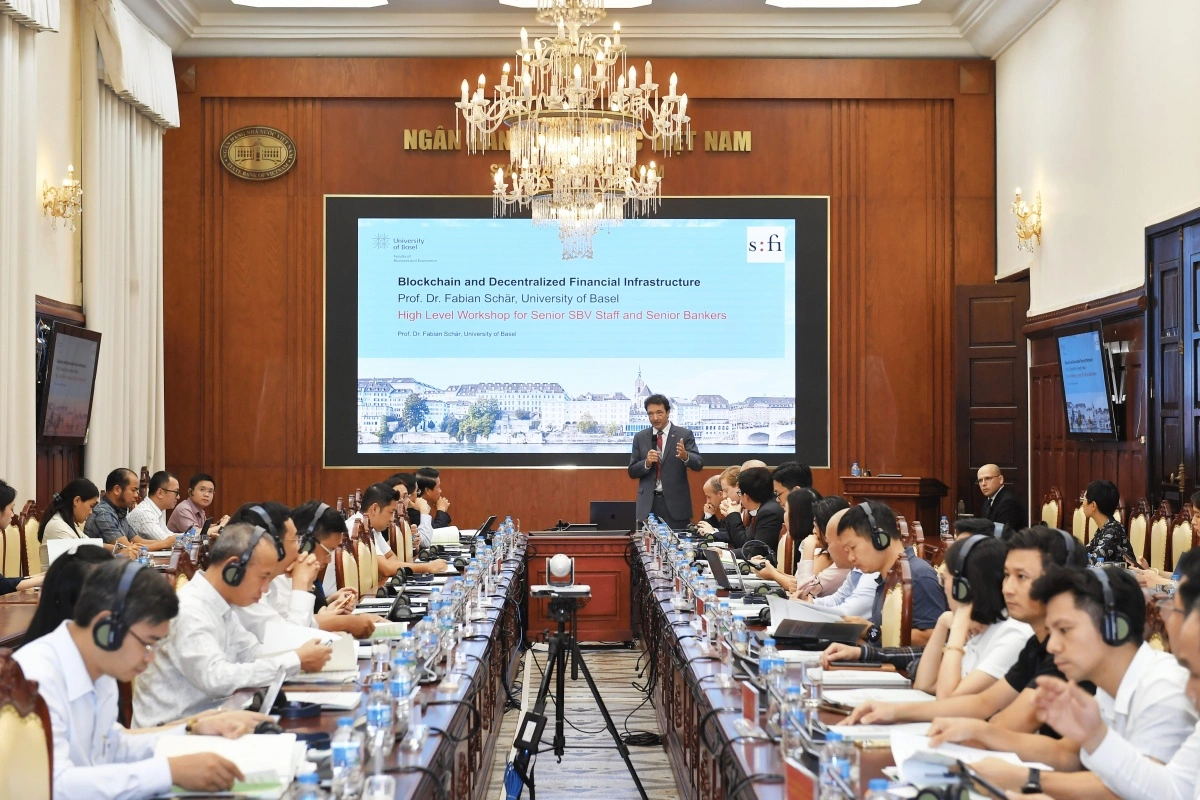 170825-chuong-trinh-toa-dam-cap-cao-ve-su-phat-trien-cua-cong-nghe-tai-san-so20260818142856.jpg