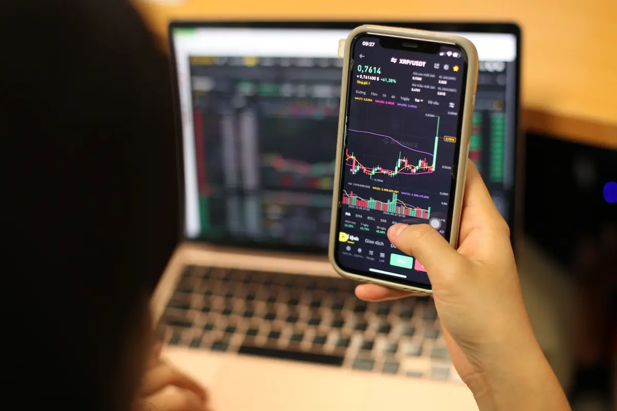 XRP-token-VnExpress-9363-16893-2570-7838-1715344325.webp