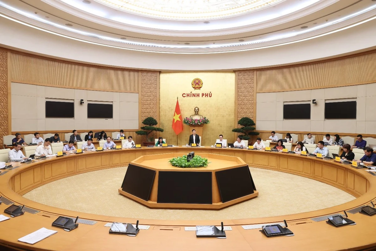 24.3-1-pho-thong-doc-pham-quang-dung-tham-du-cuoc-hop-ban-chi-dao-phong-chong-rua-tien.jpg