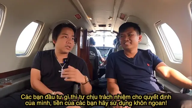 khoa pub v&agrave; vương phạm.webp