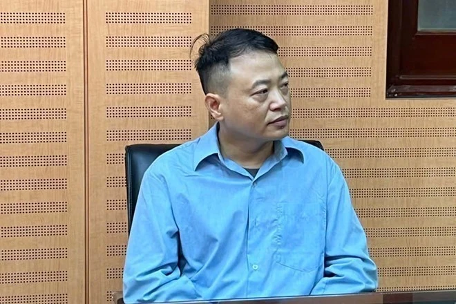 Shark-Binh-1.jpg