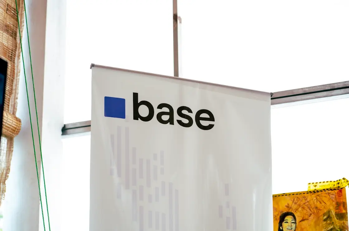 Base-Build-Day-Hanoi-2025-cai-noi-cua-builder-Base-dau-tien-tai-Viet-Nam