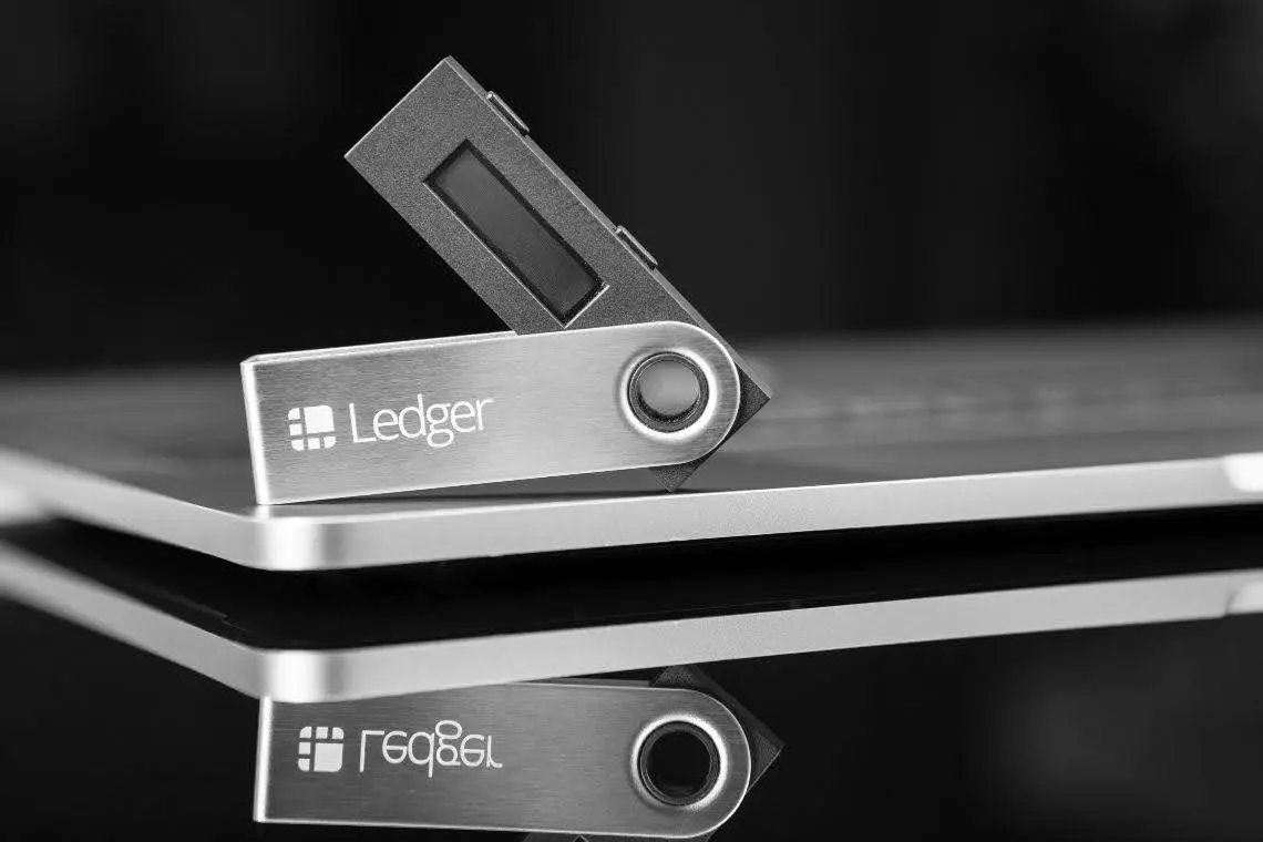 Ledger-tuyen-bo-an-toan-truoc-su-co-cua-Global-e