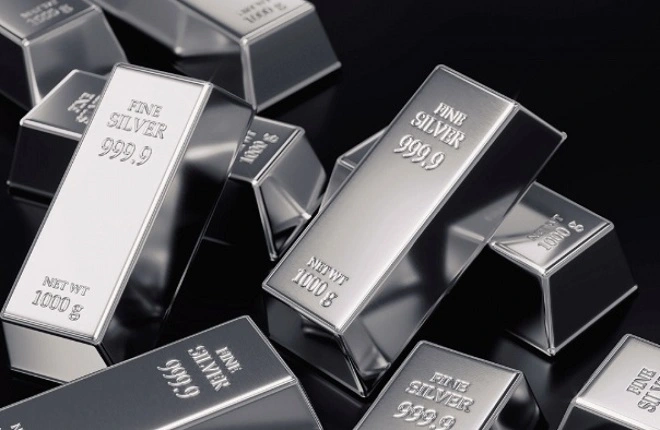 Giá bạc âm thầm vượt mốc 90 USD/ounce, tín hiệu phòng thủ quay trở lại