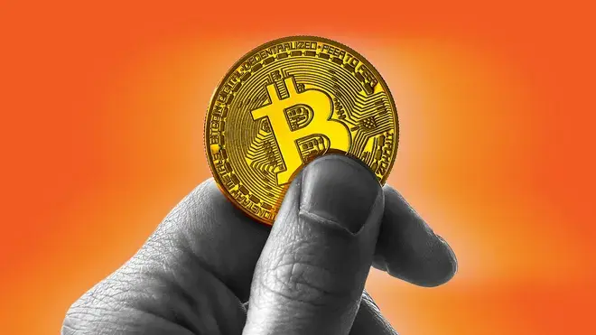 canh-bao-nguoi-van-chuyen-tien-ma-hoa-rua-tien-blockhay