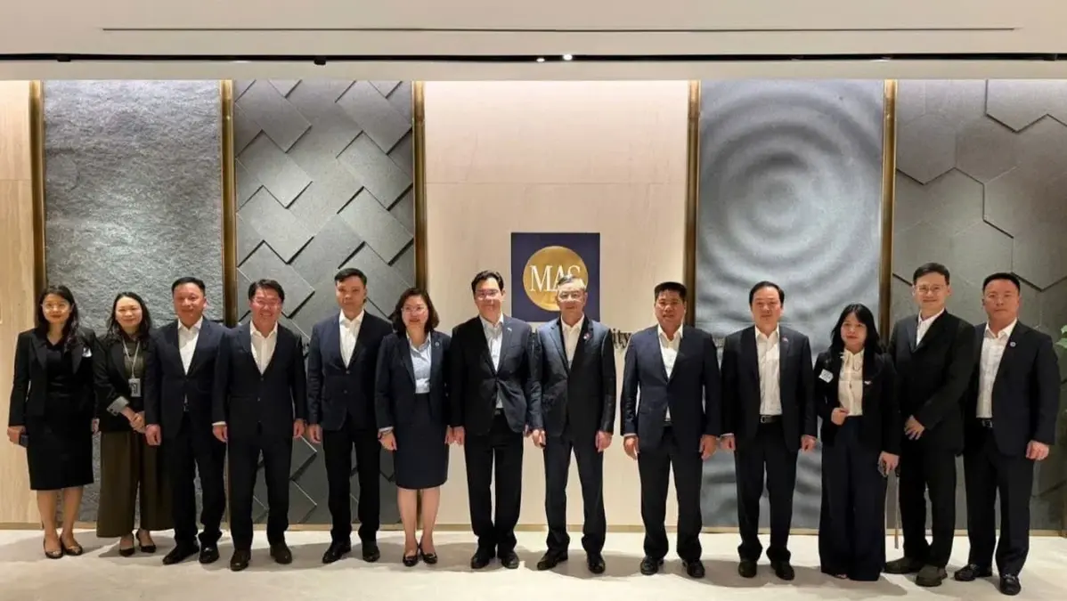 bo-truong-bo-tai-chinh-viet-nam-va-giam-doc-dieu-hanh-co-quan-tien-te-singapore-gap-g-blockhay