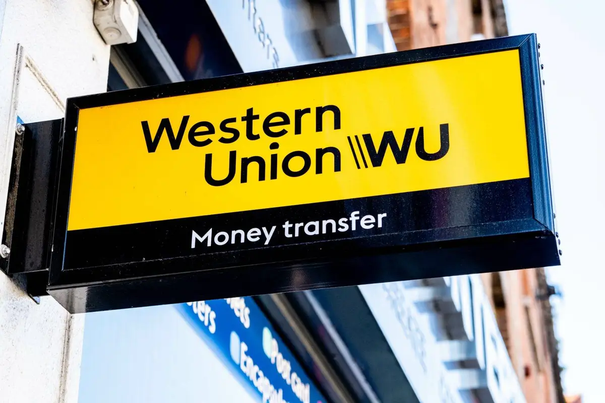 chuyen-tien-quoc-te-western-union-ra-mat-stablecoin-usdpt-tren-solana-blockhay