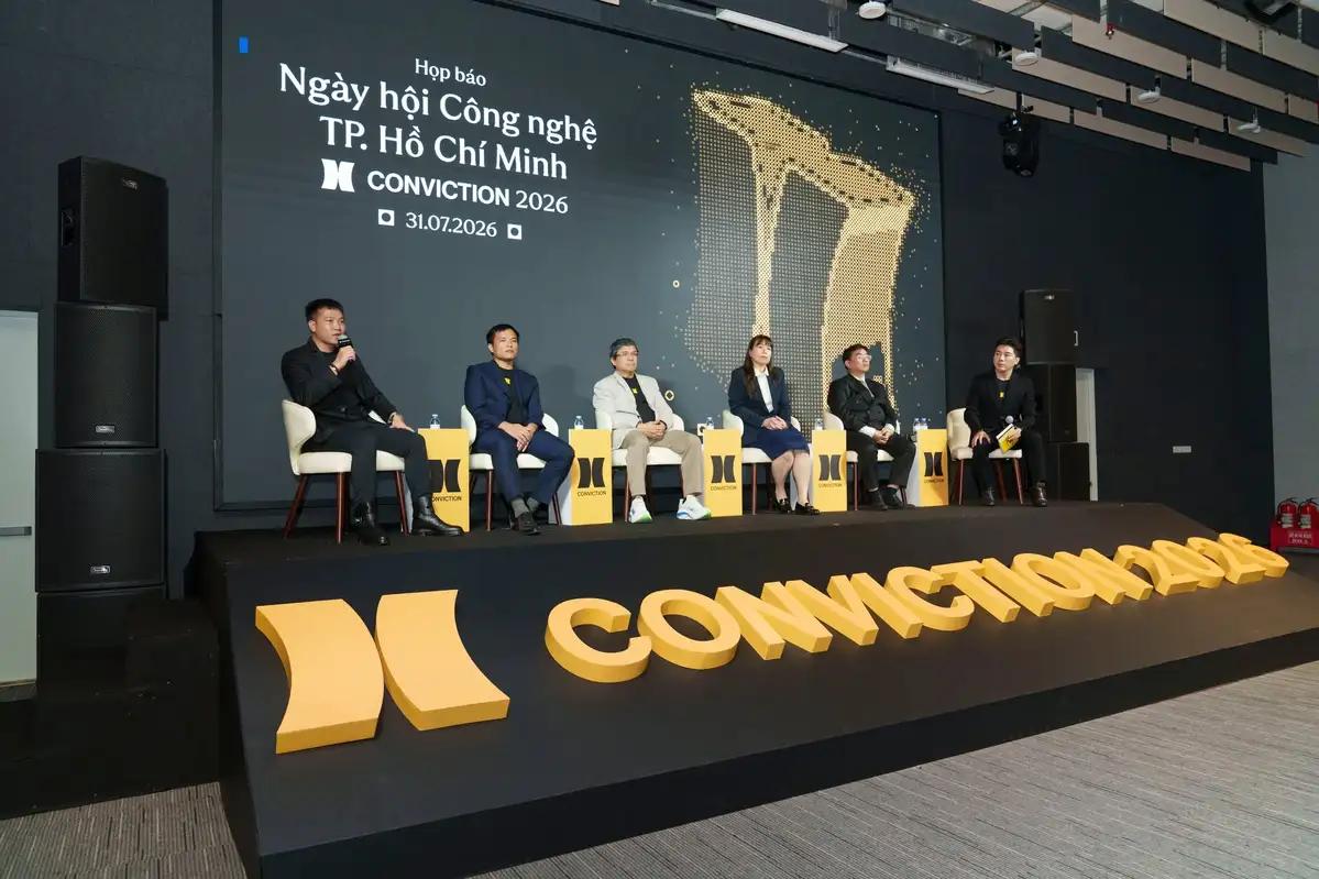 Conviction-và-màn-ký-hợp-tác-cùng-SCEX