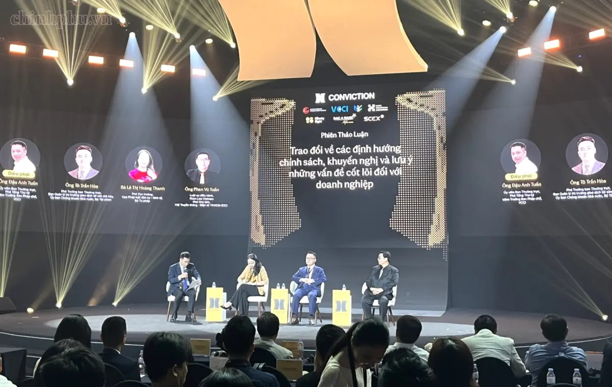 nha-dau-tu-crypto-tham-gia-hoi-nghi-cong-nghe-tai-san-so-blockhay